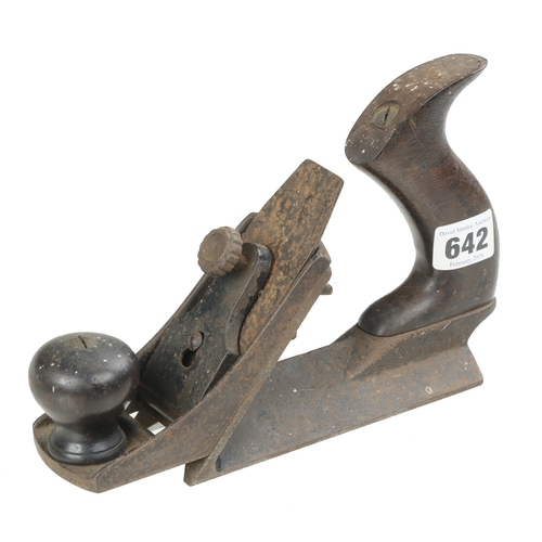 642 - A STANLEY No 72 chamfer plane, needs a clean G