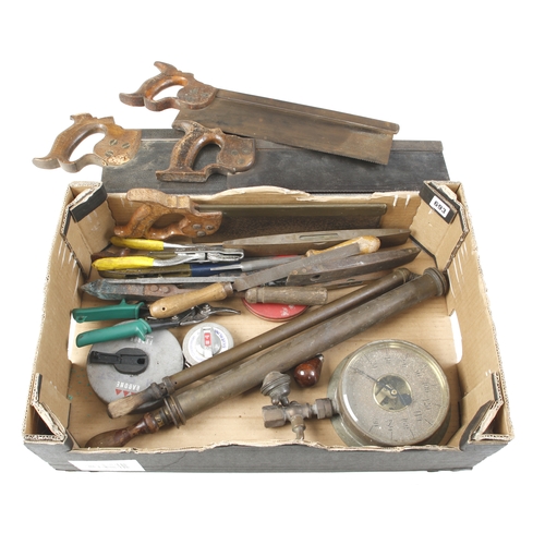 693 - A box of tools G