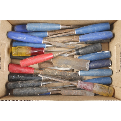 496 - 30 chisels with composite handles for restoration G-