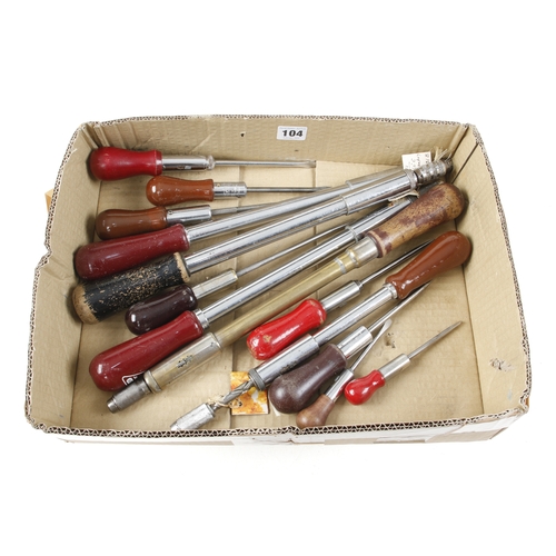 104 - 13 ratchet and Yankee screwdrivers G