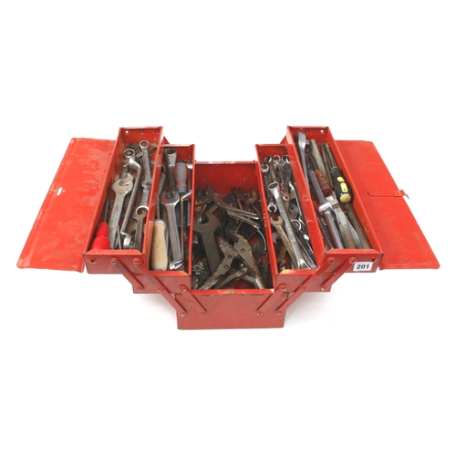 201 - A cantilever tool box with tools G