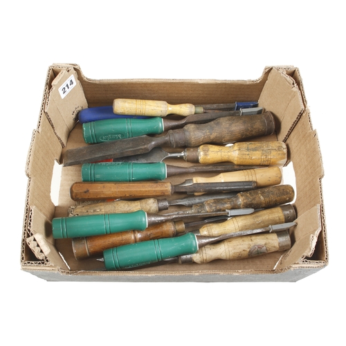 214 - 15 chisels and gouges G