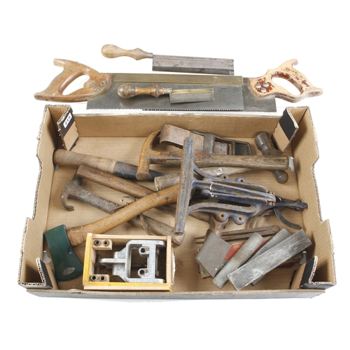 215 - A box of tools G