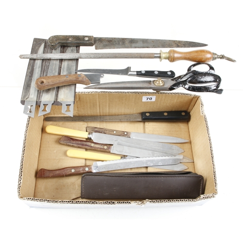 70 - A pair of tailor's shears, 8 kitchen knives and a steel G