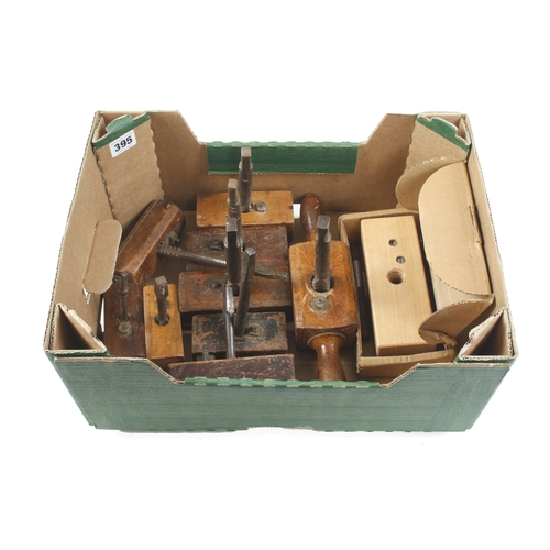 395 - 10 wooden screwboxes with taps G+