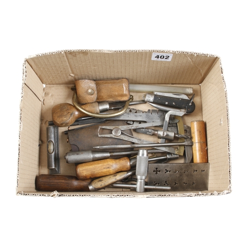 402 - Quantity of small tools G+