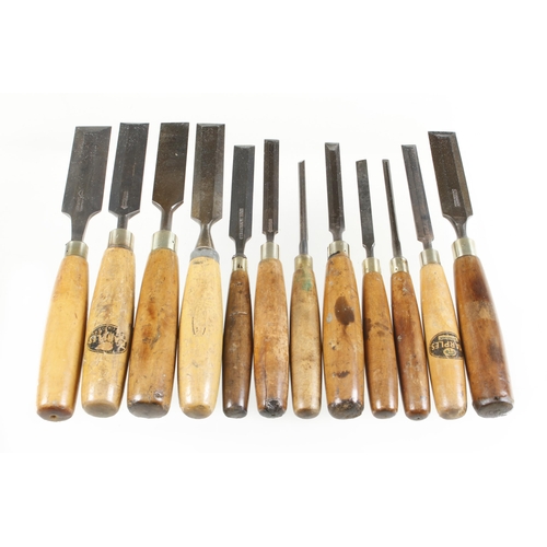 189 - 12 bevel edge chisels with boxwood handles G+