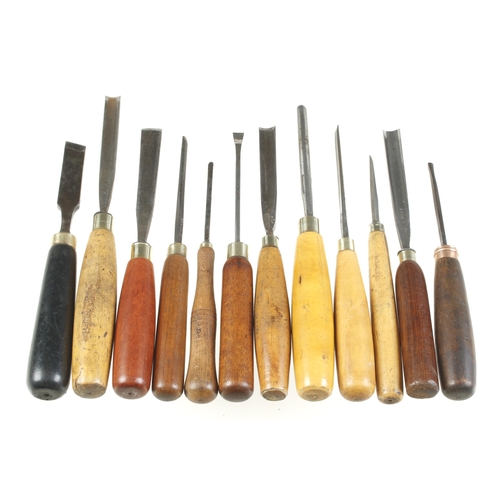 307 - 25 carving tools G+