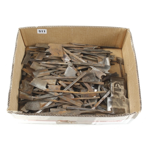 511 - A large quantity of moulding plane irons G