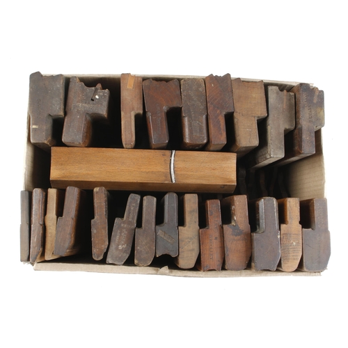 641 - 24 moulding planes G+