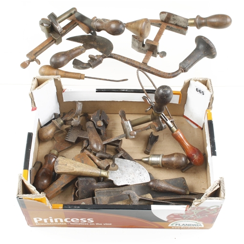 665 - Three leatherworker's plough planes and various other leatherworker's tools, some light rust G