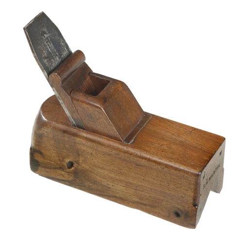 810 - An attractive small rosewood sliding box chamfer plane with brass fitting G+