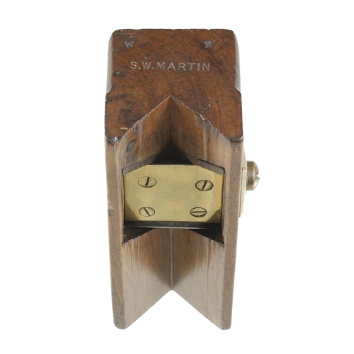 810 - An attractive small rosewood sliding box chamfer plane with brass fitting G+