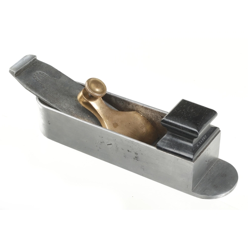 902 - A fine quality iron mitre plane 10 1/2