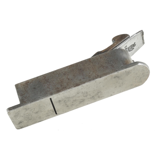 910 - An early, small d/t steel mitre plane 6 1/2