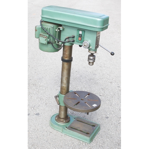 114 - A NUTOOL 12 speed drill press 240v Pat tested