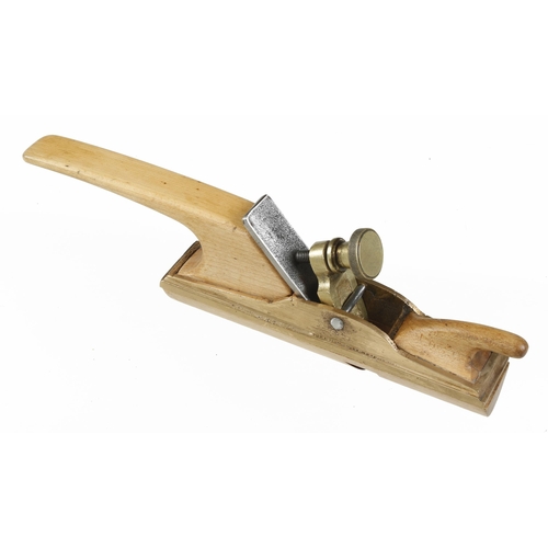 125 - A patternmaker's interchangeable sole plane with 4 soles and cutters G+