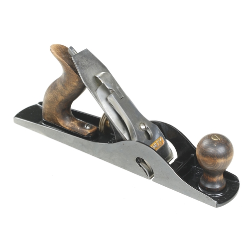 147 - A STANLEY No 10 rebate plane re japanned G+