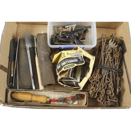 615 - Two dowelling jigs, spares for No 71 router etc G