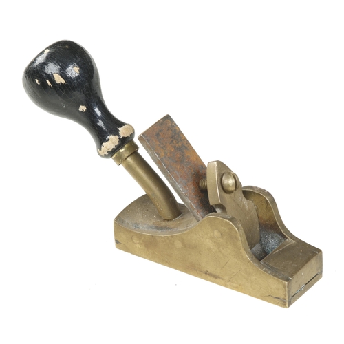 616 - A small handled brass block plane G+