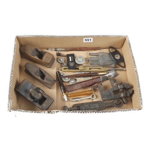 551 - A box of small tools G