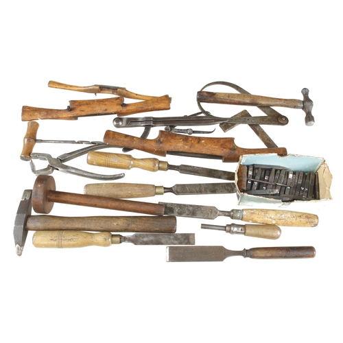 596 - A box of small tools G