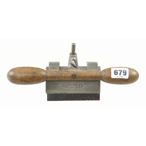 679 - A STANLEY No 83 cabinet scraper G+