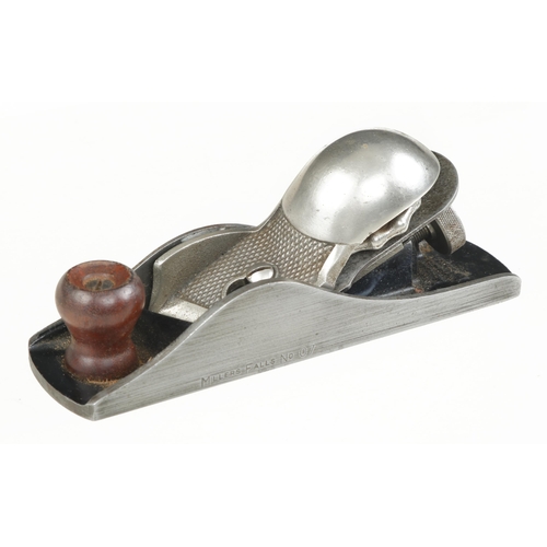 696 - A little used MILLERS FALLS skew mouth block plane G++