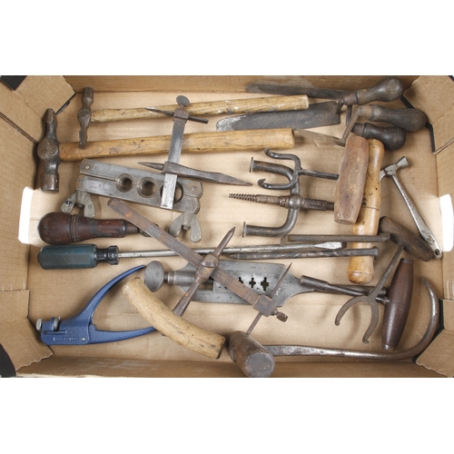 180 - Three bag hooks, two circle cutters etc G