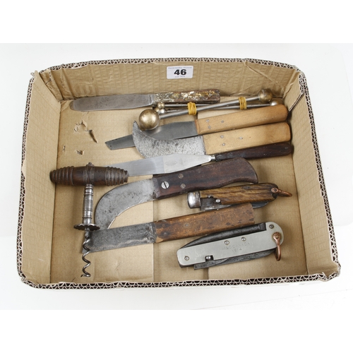 46 - A corkscrew (lacks brush), two penknives, 6 pallet knives G