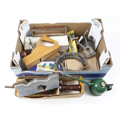 359 - A box of tools G