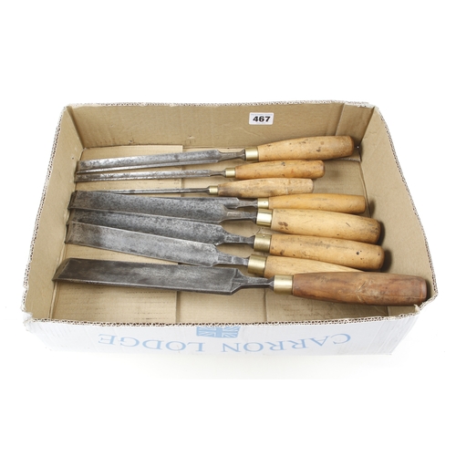 467 - A set of eight paring gouges with boxwood handles by ASHLEY ISLES 1/4