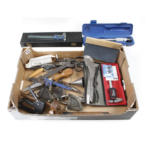 492 - A box of tools G