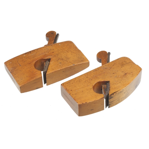 731 - A pair of boxwood compassed and flat rebate planes 4