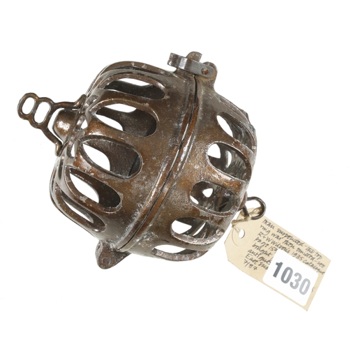 1030 - A cast iron string holder G++