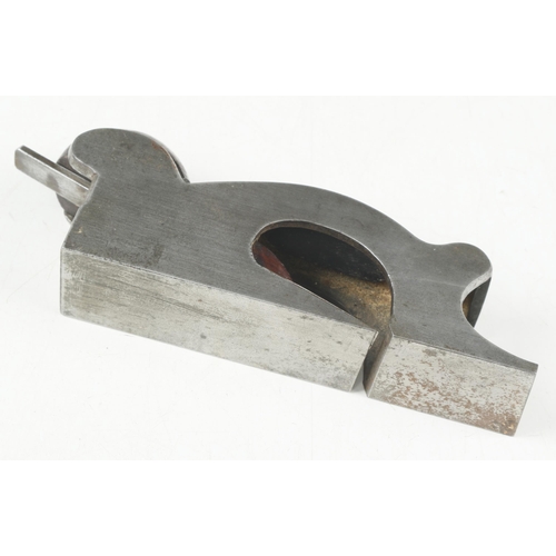 1052 - An unusual skew mouth rebate plane 7