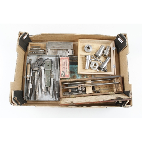 1148 - Quantity of engineer's tools G