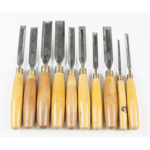 1150 - 10 chisels with boxwood handles G+