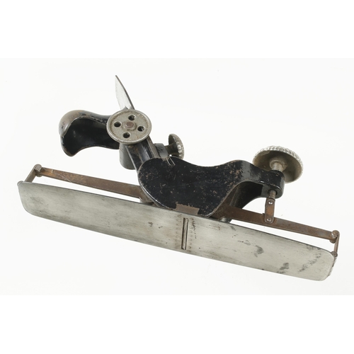 1234 - A STANLEY No 113 circular plane with side wheel adjuster and most orig Stanley iron G+