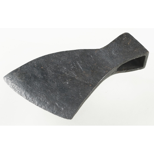 1272 - A large felling axe head with 8