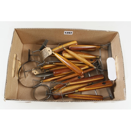 1297 - 20 little used clay modelling tools with fancy mahogany and boxwood handles F