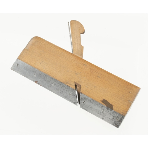 1330 - An unusual steel faced quarter round moulding plane by J. LEIST St. Simons for fine work G++