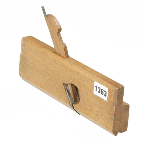 1363 - A very little used V grooving plane by GREENSLADE unusually with adjustable side fence F