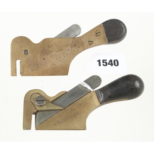 1540 - An unusual pair of brass L & R side rebate planes with rosewood handles G++