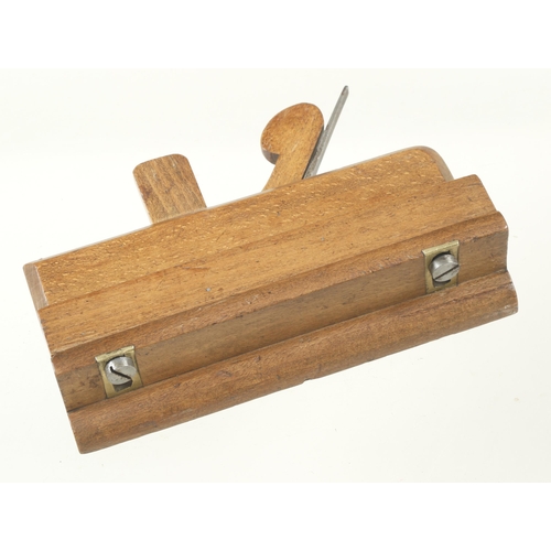 1562 - An usually small beech grooving plane by MUTTER (mark G) with wood depth stop and fence 7