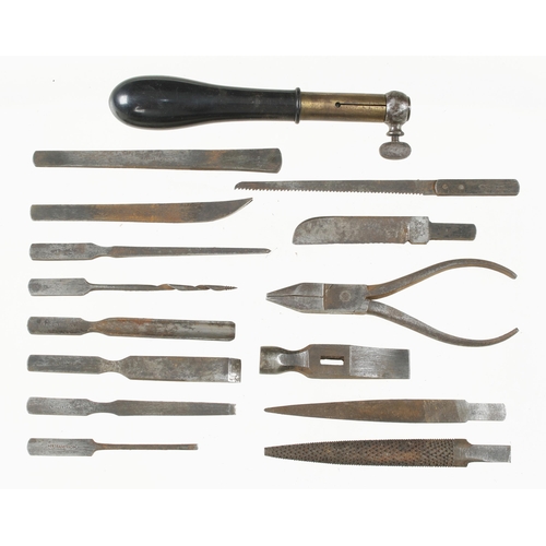 1578 - An original little used HOLTZAPPEL tool roll with complete set of 15 tools including the handle G++