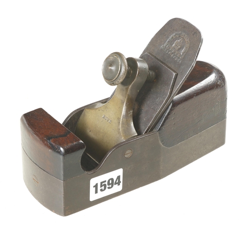 1594 - An iron parallel smoother marked BUCK on the lever but NORRIS London inside the lever, obviously pro... 