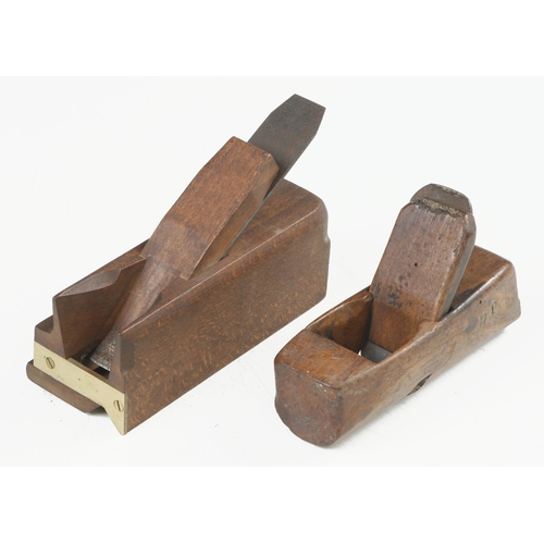 214 - A little used beech chamfer plane and a small round G+