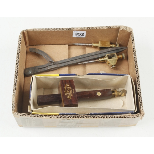 352 - An unused rosewood mortice gauge by MARPLES in orig box, a pair of brass trammels etc G+