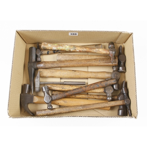 386 - 11 small hammers G+